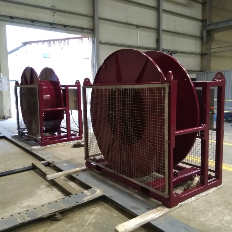 ARRAY WINCHES